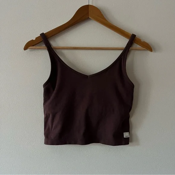 Vuori Halo Performance Crop Tank Top - Picture 2 of 8
